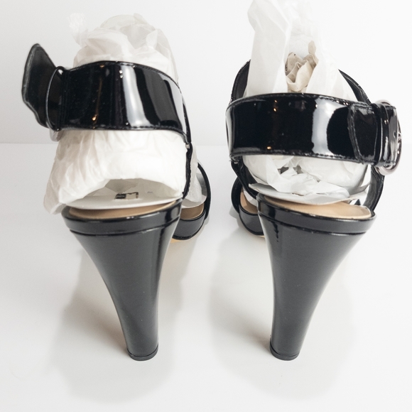 Karl Lagerfeld Paris Cieone Ankle Strap Patent Leather Dress Sandals -8.5 - Picture 9 of 9